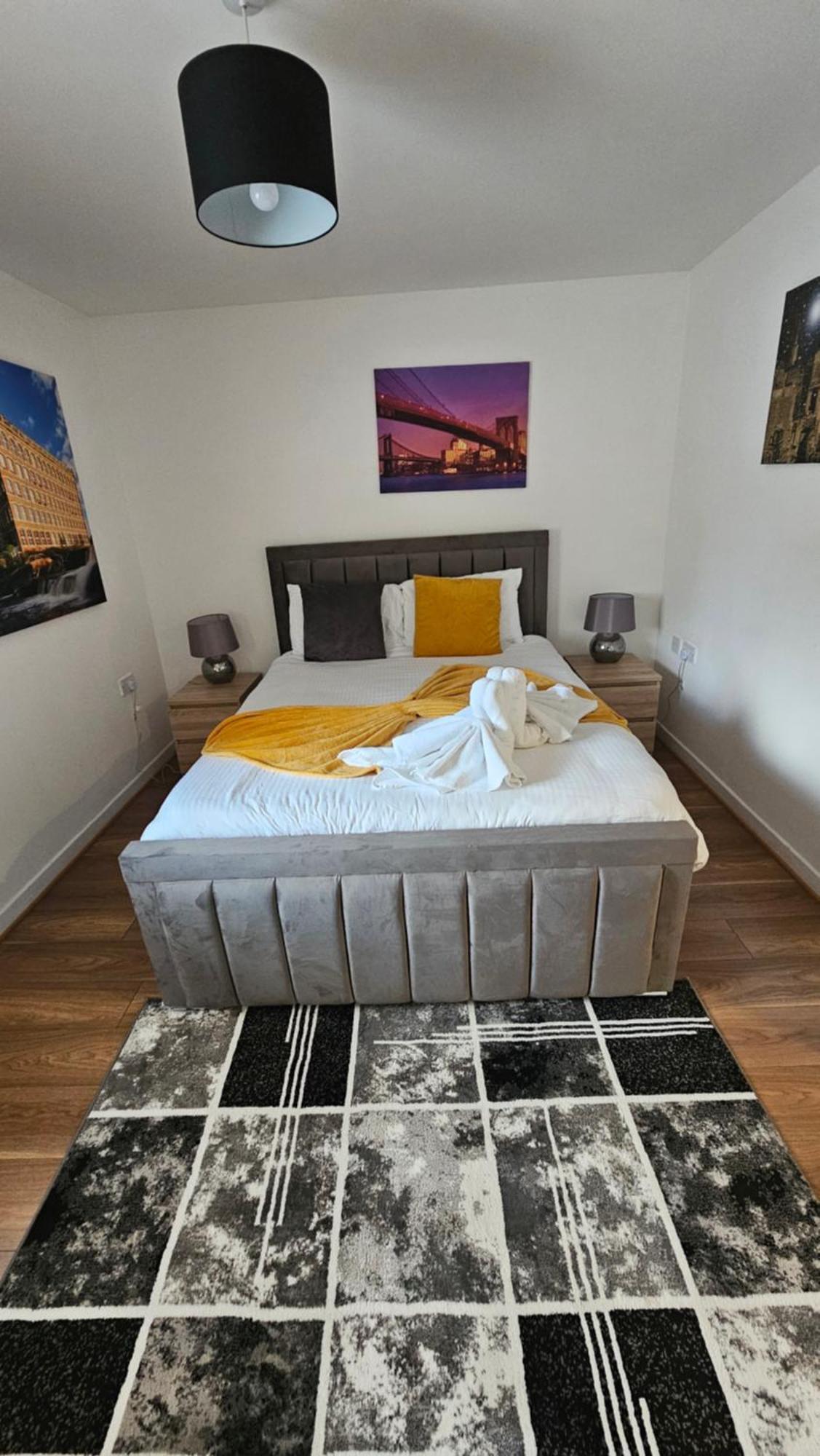 Silverburn New House With Free Parking And Nice Garden Glasgow Bagian luar foto